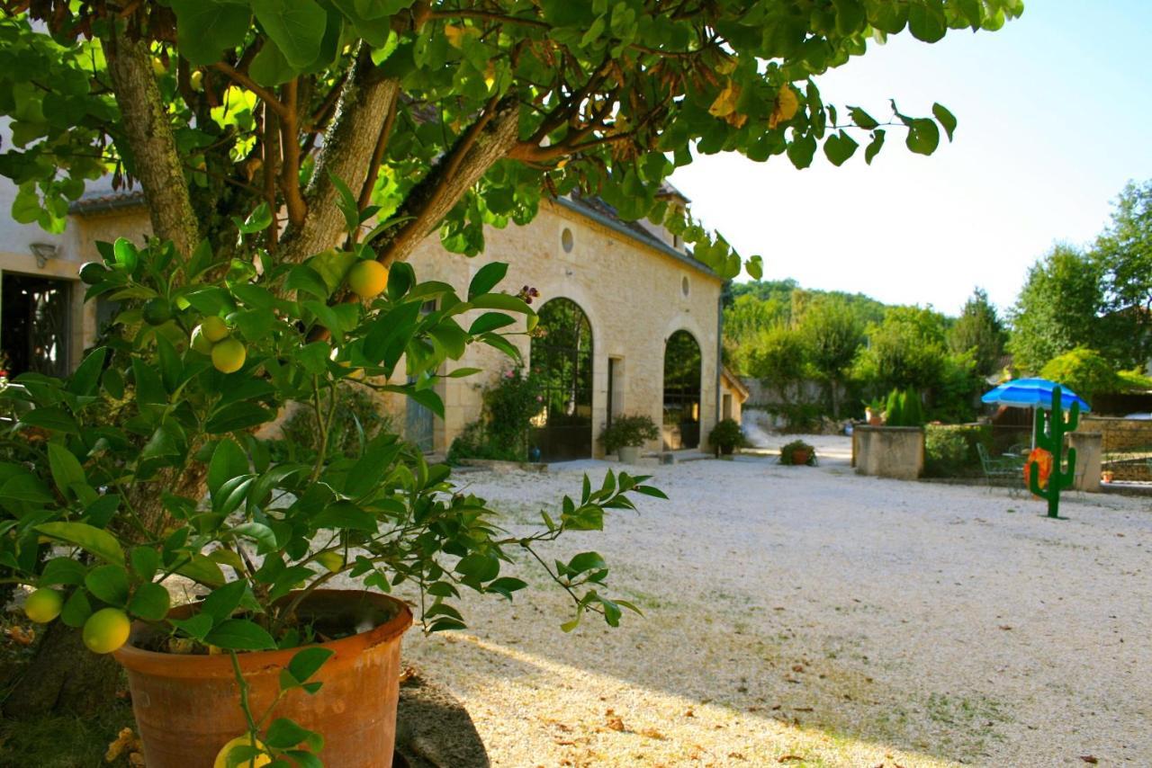Gite Du Manoir Le Roc Couze-et-Saint-Front Exteriér fotografie